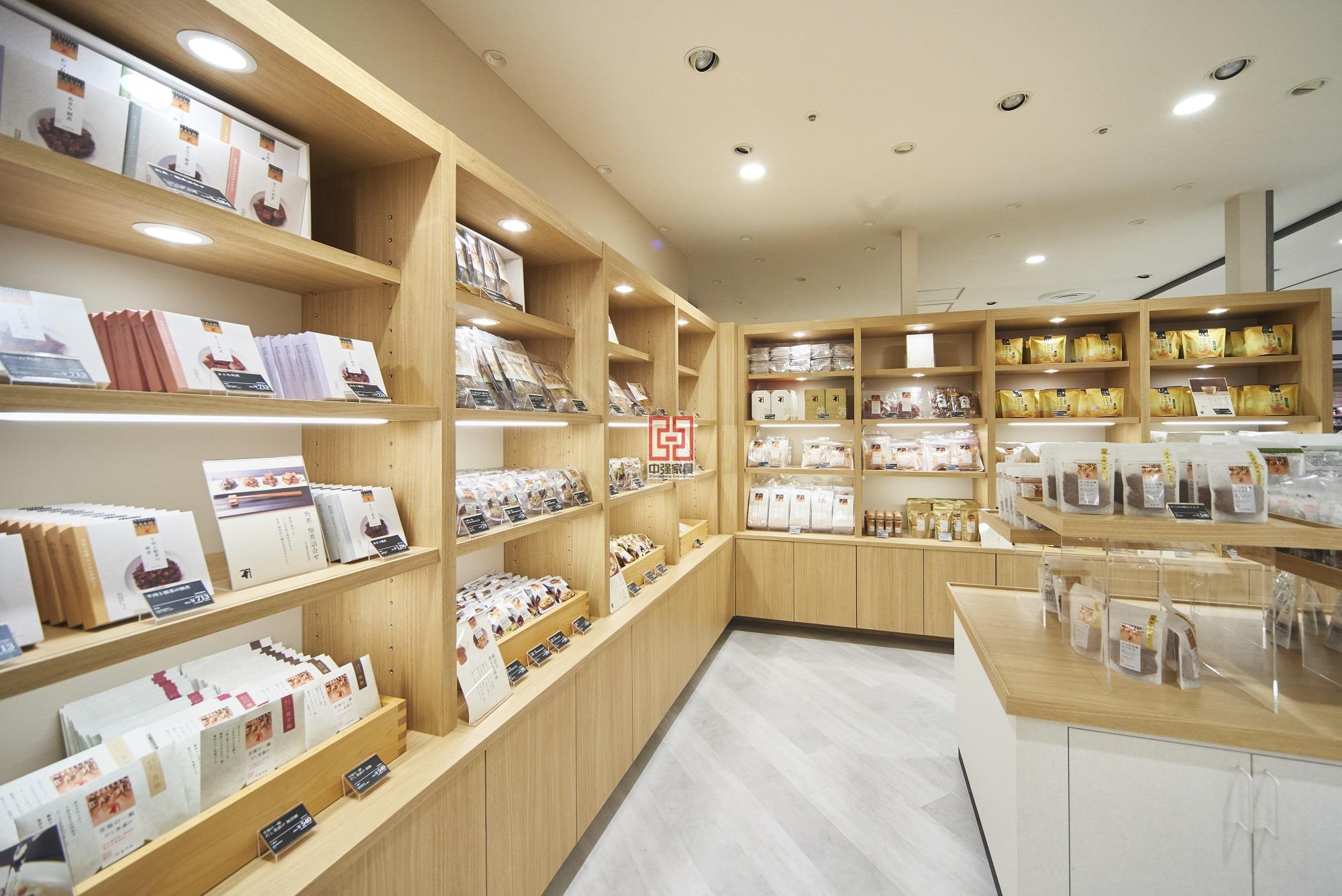 日本面包展柜專業(yè)定制中強展柜